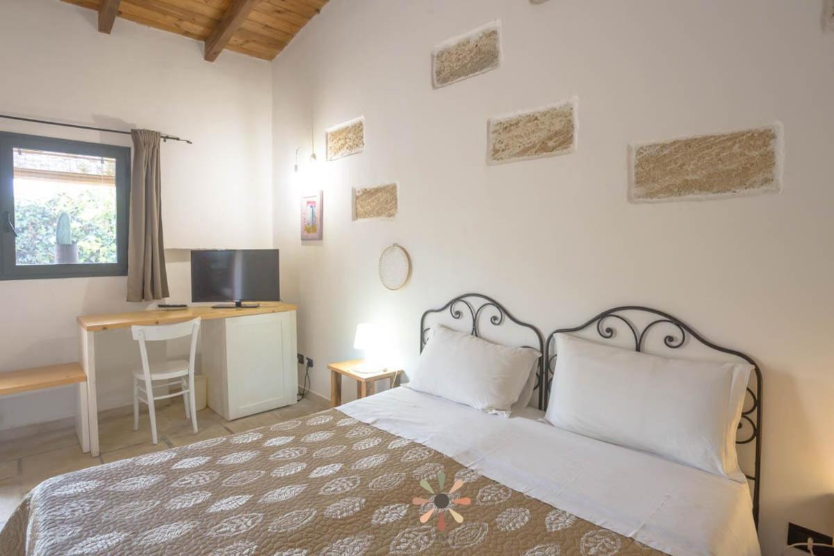 Agriturismo Tenuta Margherita Torre Lapillo Luaran gambar